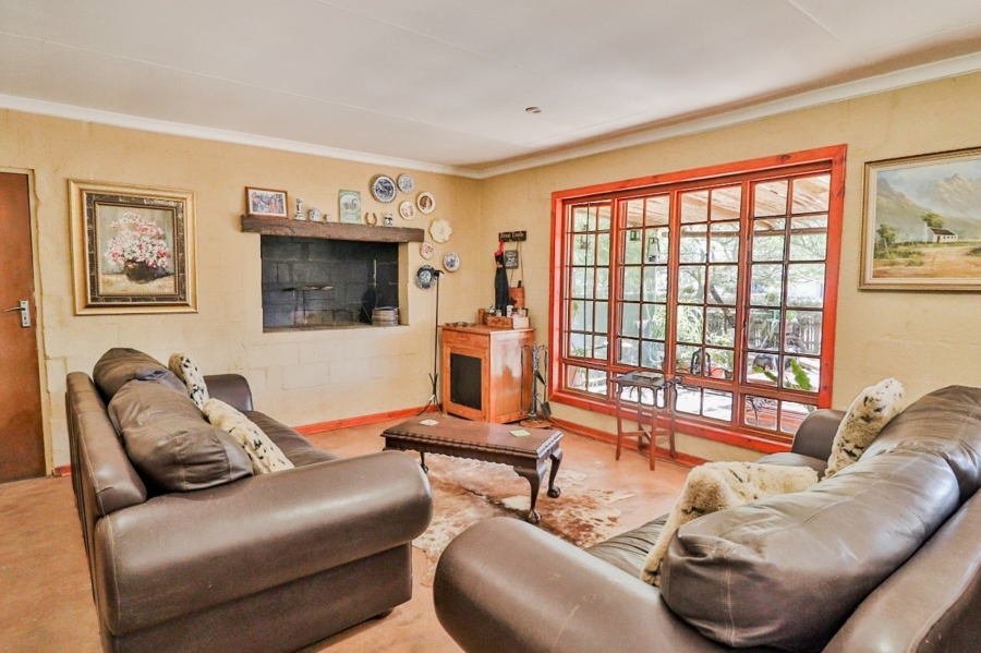 3 Bedroom Property for Sale in Hooikraal Western Cape